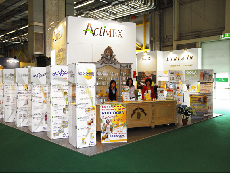 Montaje de stand de exposición Quadra Mono 13 Fastand accessori stand fiera