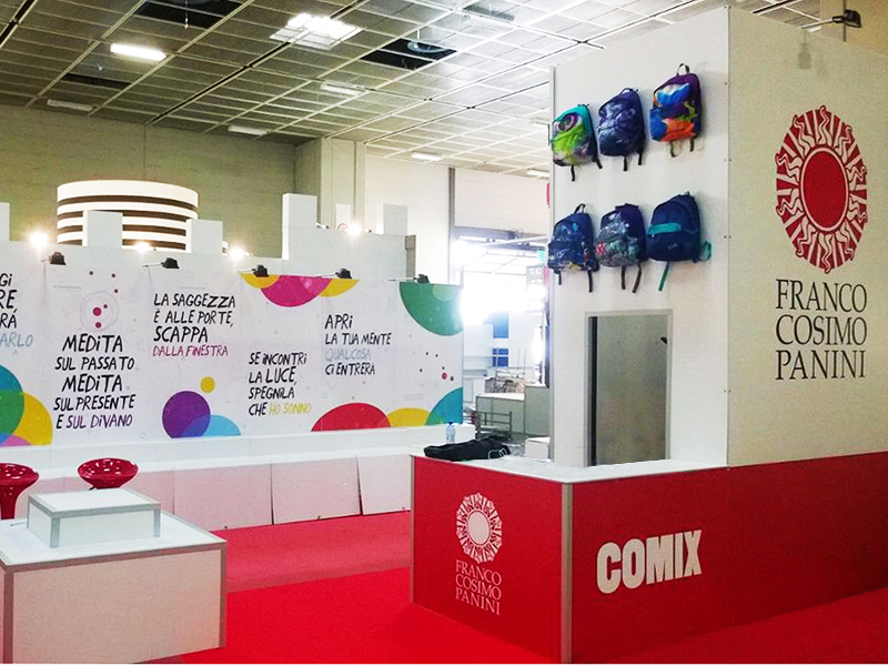 Montaje de stand de exposición Quadra Mono 16 Fastand accessori stand fiera