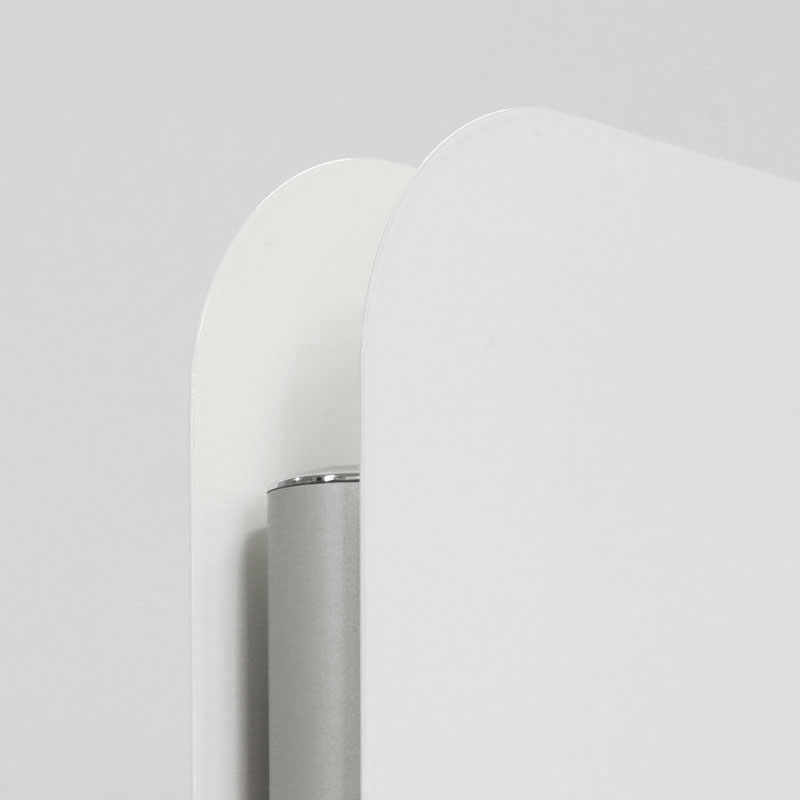 acabado del soporte para pósteres